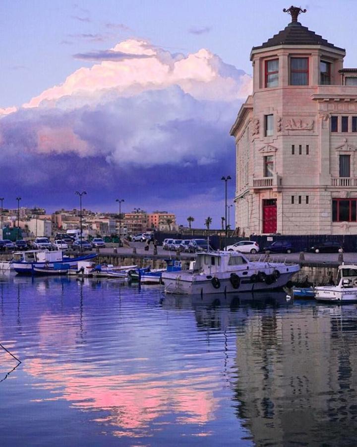 Amuni' Sicily Guest House Syracuse Exterior photo